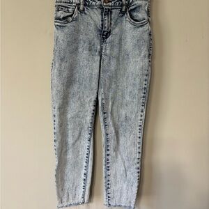 Stylish Light Wash Jeans